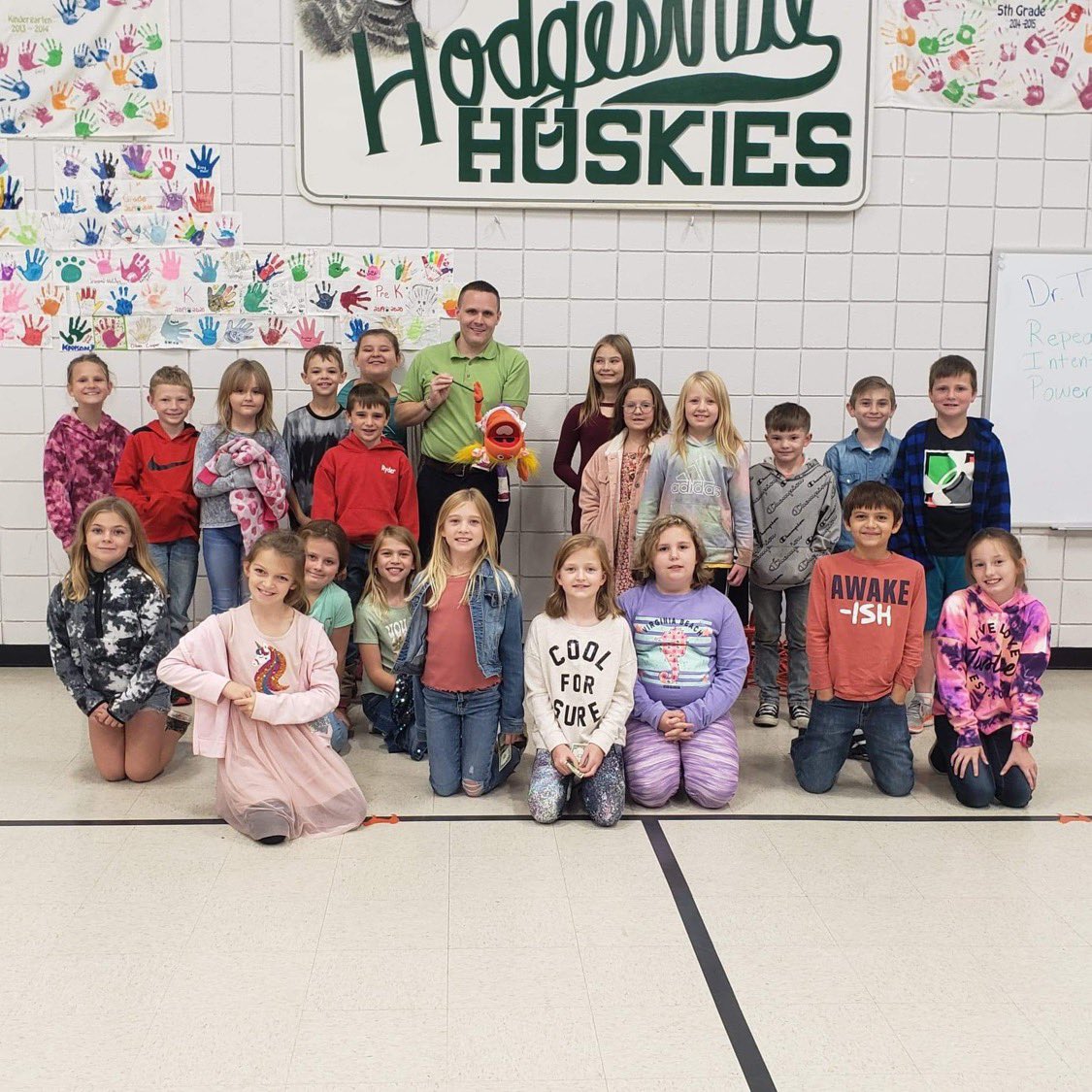 Thank you Hodgesville Elementary School and principal Shannon Lewis for an exciting morning! We loved our time with you today!!
