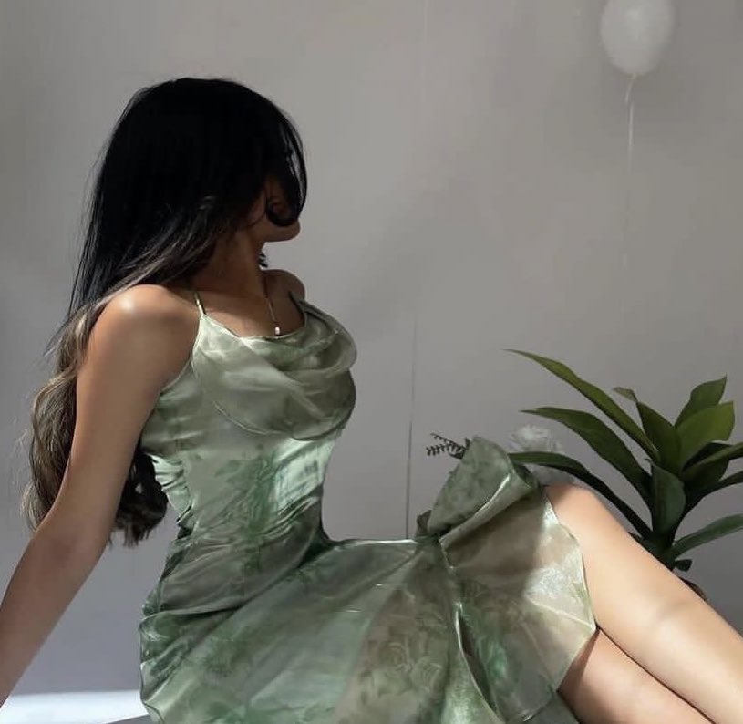 fashion_shw's tweet photo. لون الفستان 🫶🏻🍃 https://t.co/OXbjpqlU1r