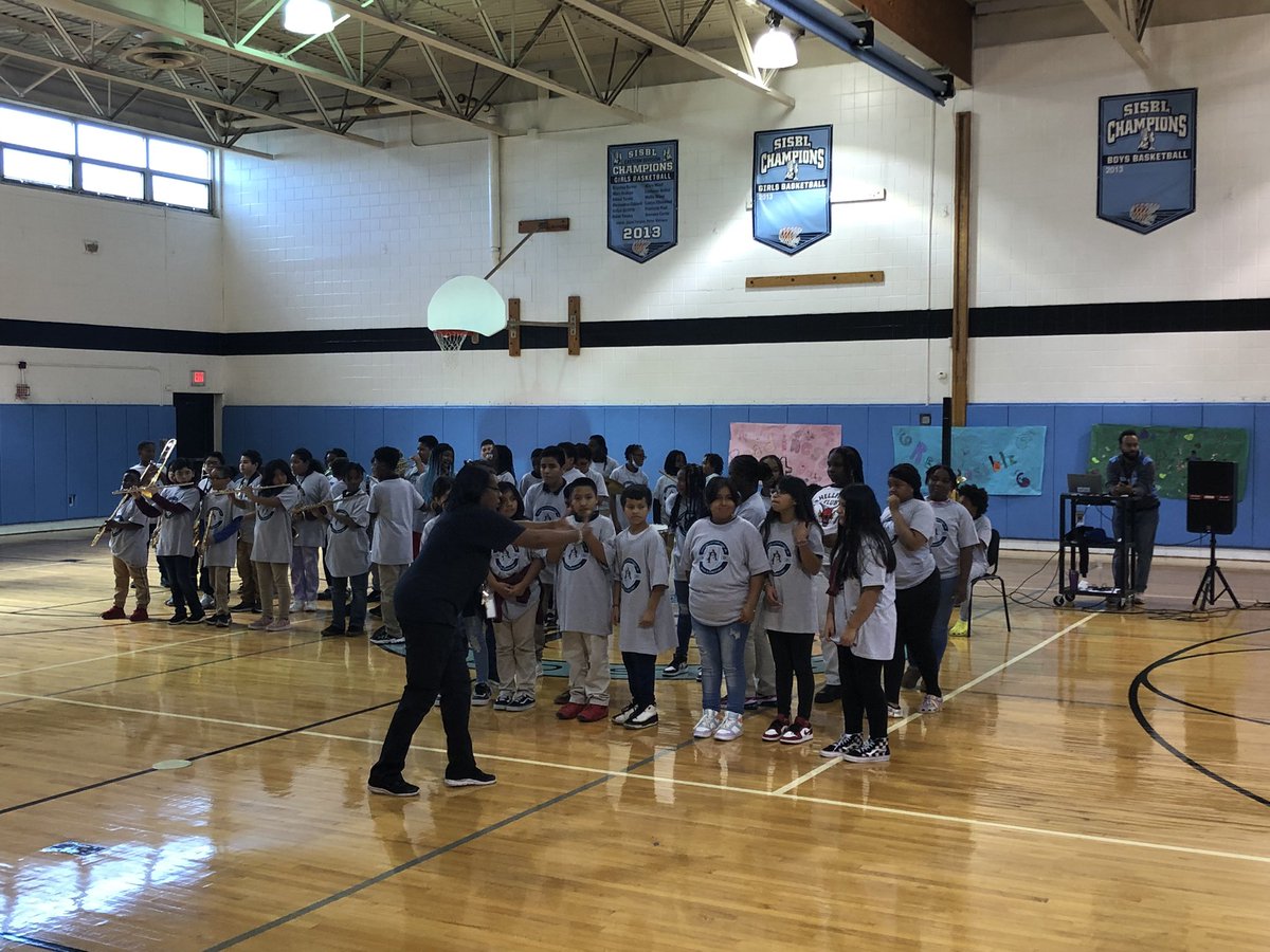 Today’s MLK Pep Rally was a success 🎉. AmeriCorps had so much fun with the students ! @APDirCI_ERuiz <a href="/PrincipalPJM/">Medina</a> <a href="/Asbury_ParkSD/">Asbury Park Schools</a>