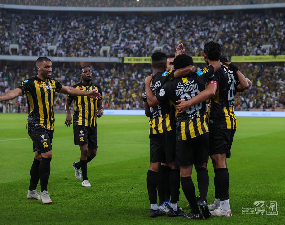 YeloDrive's tweet image. ليالي العميد .. مامثلك ليالي 🎶💛
مبرووك لعميدنا وبهالمناسبة مجهزين 2000 ريال كاااش مقسمة لـ4 نمور 💸

📲فولو 
🔁 ريتويت 
💛 في التعليقات

#الاتحاد_الفتح
 #موسم_يلو_الرياضي