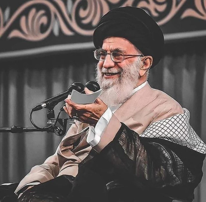 Maisamk68354408's tweet photo. The most inspiring and charismatic leader in the world.
#لبیک_یا_خامنه_ای https://t.co/g8hs3kxvgI