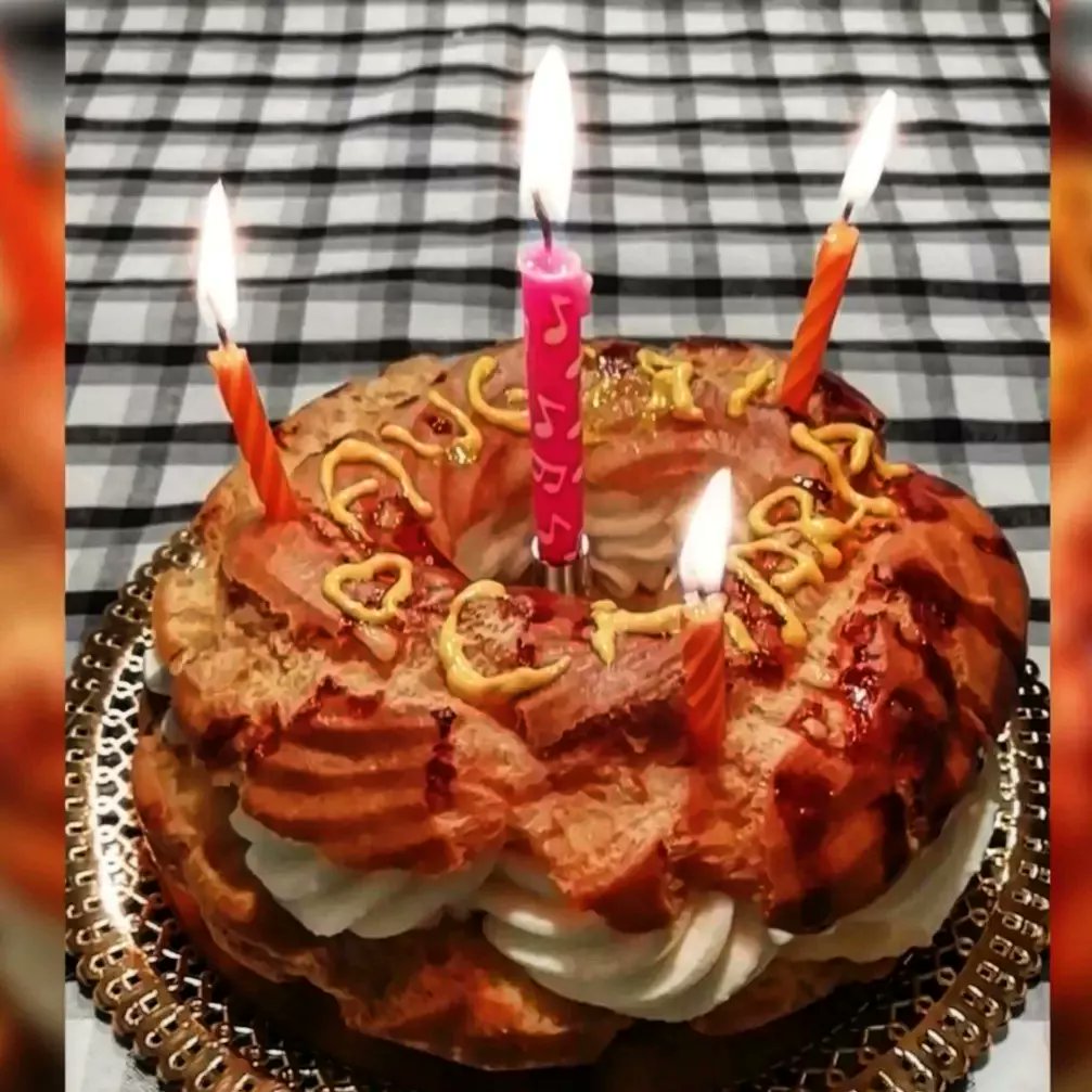 chiaschi's tweet photo. My birthday cake 🎂 🍰
La torta Paris-Brest😍, una delle mie preferite 😋🥞

#mybirthday #birthdayvibes🎉 #birthdayvibes #birthdaycake #cake #cakebirthday #cakestagram #parisbrestcake #parisbrestdessert #itsmybirthday #instagood #7ottobre #7ottobre2022🗓 #7ottobre2022 #7october https://t.co/A9xxPP4oMy