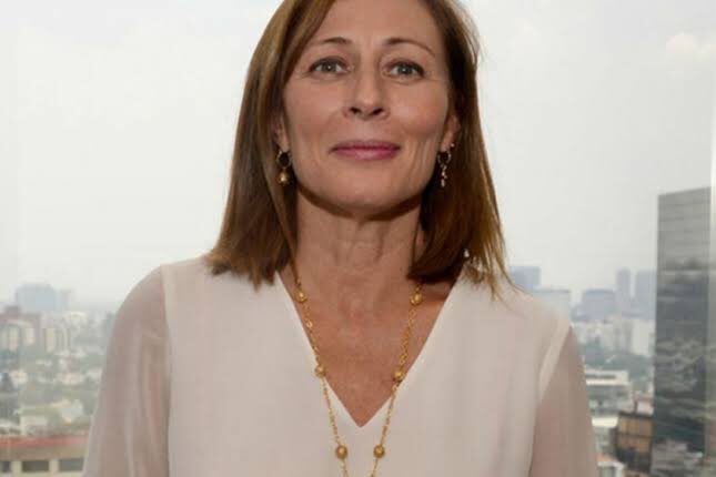 historias_wild's tweet photo. Cuando te rompen el corazón. Lenguaje Salvaje. Élla, cara de la Decepción. Con DIGNIDAD, COHERENCIA y VALORES @tatclouthier // Él, cara de la SOBERBIA, INMADUREZ y FALSEDAD. #Amlo #TatianaClouthier https://t.co/SqEOUUzSUf