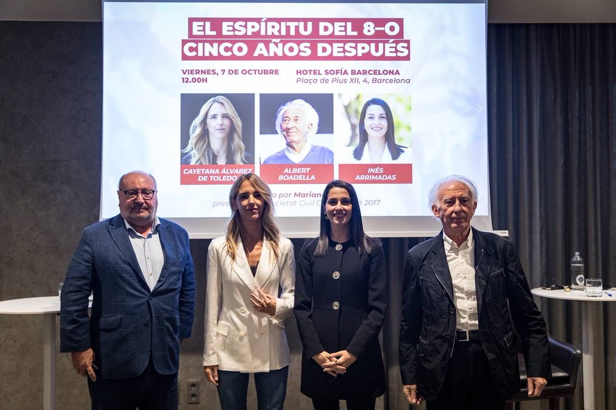 cayetanaAT's tweet photo. El 8-O fue un luminoso paréntesis en la oscura historia de las abdicaciones españolas. Recuperemos aquel espíritu. Defendamos una alternativa constitucionalista valiente y movilizada. 

Hoy en Barcelona con @BoadellaAlbert, ⁦@InesArrimadas⁩ y ⁦@GomaMariano⁩. https://t.co/uV6boxAk2j