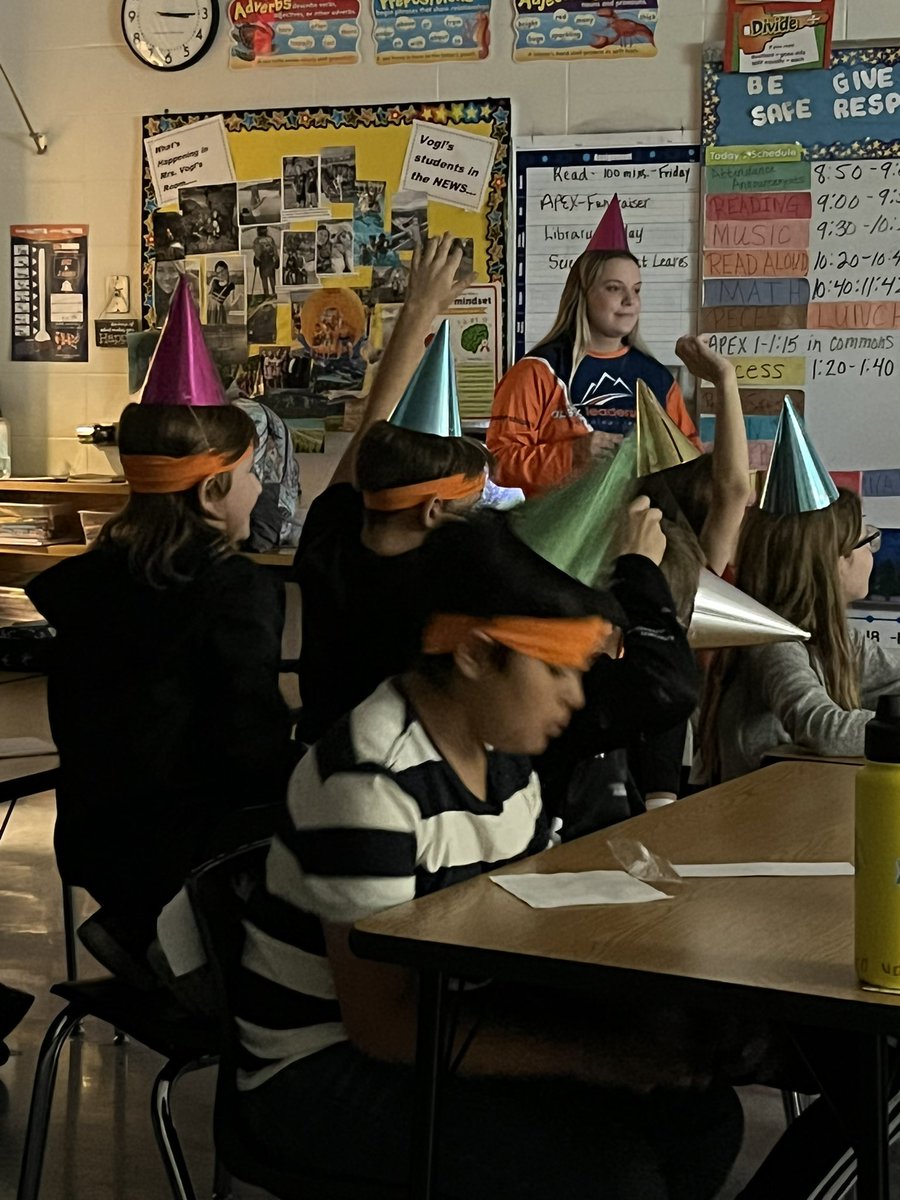 jmhv87's tweet photo. APEX challenge of TEAMWORK Birthday 🎉 Party winners! #APEX @MonticelloMagic #lmemagic #montimagic @apexleaderco https://t.co/D7uhTEjsXJ