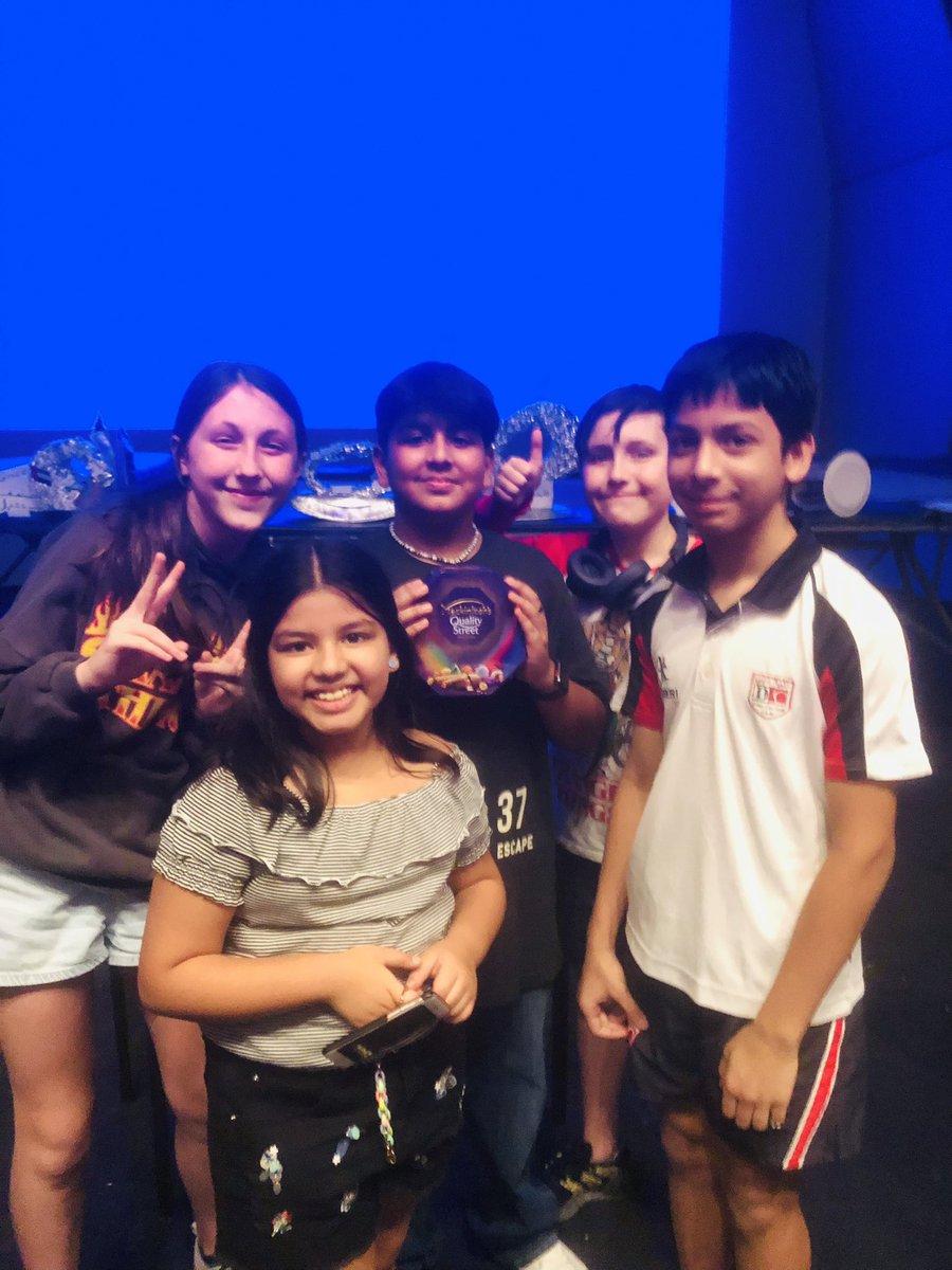 rug99's tweet photo. What an exciting evening! Cherry on the cake - coming 2nd🥈 Team “Mater minds”@AryaAvyan Niamh n Rishabh (Y8)👏🏻👏🏻👏🏻
#familyquiznight @DubaiCollege  @DCol_Lower 
Thank you @DCol_Friends for a wonderful time!! https://t.co/vz5E0uaeSt