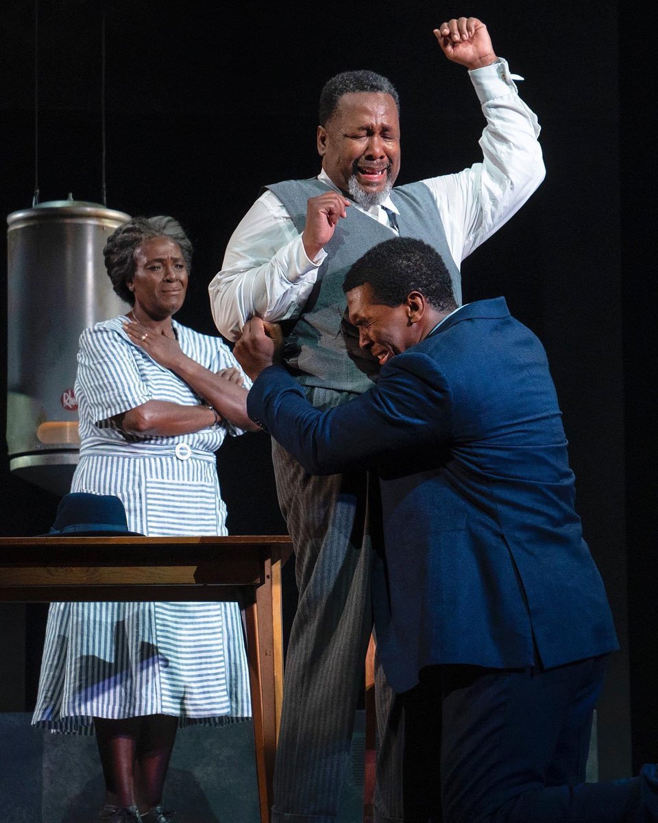 Lamar_Alphonso's tweet photo. 2 more days until opening night! We have an 8pm performance today- get your tix! This amazing cast leaves it all on the stage🎭 https://t.co/qG2E6Zk3q1 ✨#salesmanonbroadway #deathofasalesman #wendellpierce #sharondclarke #khrisdavis 📸 #JoanMarcus https://t.co/uC7t7XSC8E