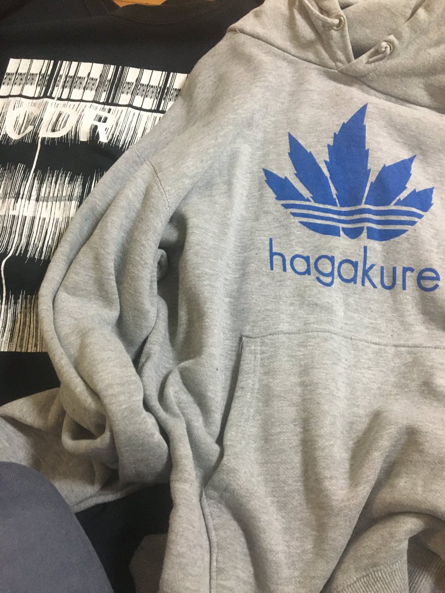 maring5551's tweet photo. 今日のコーデは、これ。分かる人には分かる。それがいい。あと、中古で買ったNB1400履く。 https://t.co/Zyg6zdfcr6