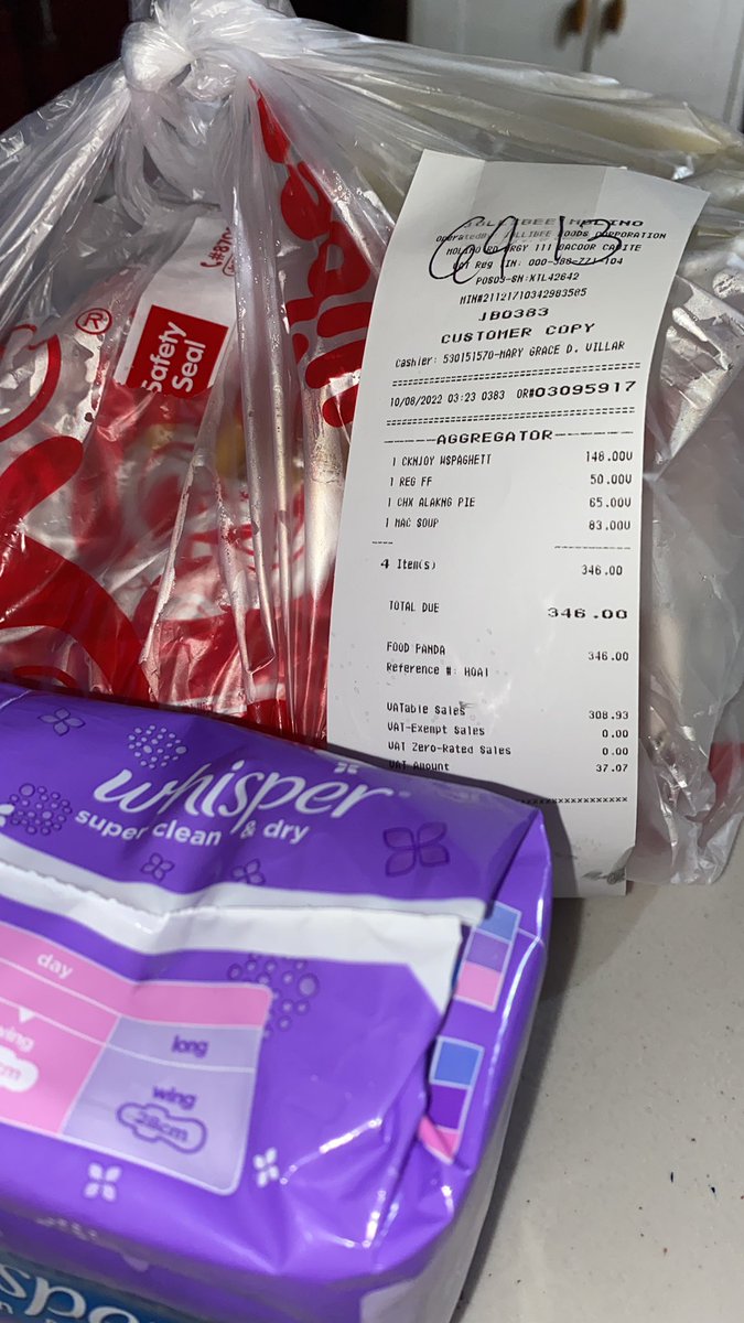 sizanotsza's tweet photo. Your riders deserve better benefits, @foodpandaPH. Look at this experience that I had with one, he didn’t bother to complain nor reject my favor. Of course, I compensated and tipped him for his time and effort. Thank you, sir Vince!
#FoodPandaRider https://t.co/hQiSQnsQHz