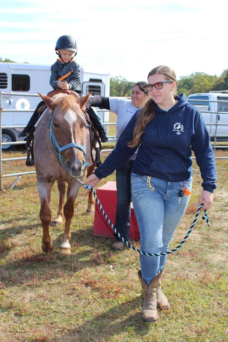NCCDE's tweet photo. Got a kid who's gaga over horses? You're in luck! For a small donation to the TROT program at Carousel, you can enjoy a pony ride at Sleep Under the Stars! https://t.co/Jd1aBM4Sb1 #netde #nccde #ponyrides #SUTS22 #carouselpark https://t.co/yFhCoChpa7
