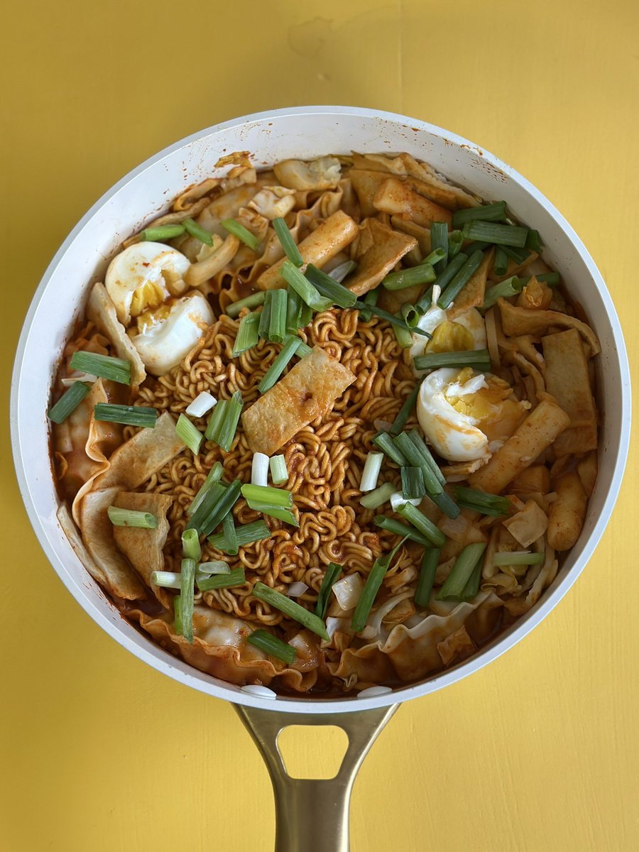 _tinybunny_'s tweet image. I’m very proud of the rabokki I made today