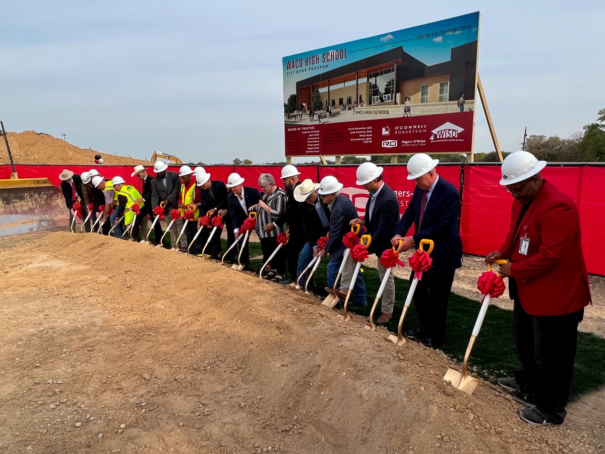 cityofwaco's tweet image. A big congrats to @WacoHighSchool as they broke ground on their new campus this morning!

This new campus will be 350,000 square feet and accommodate 2,150 students. It is scheduled to open for the 2025-2026 school year.

#wacotexas #wacotx