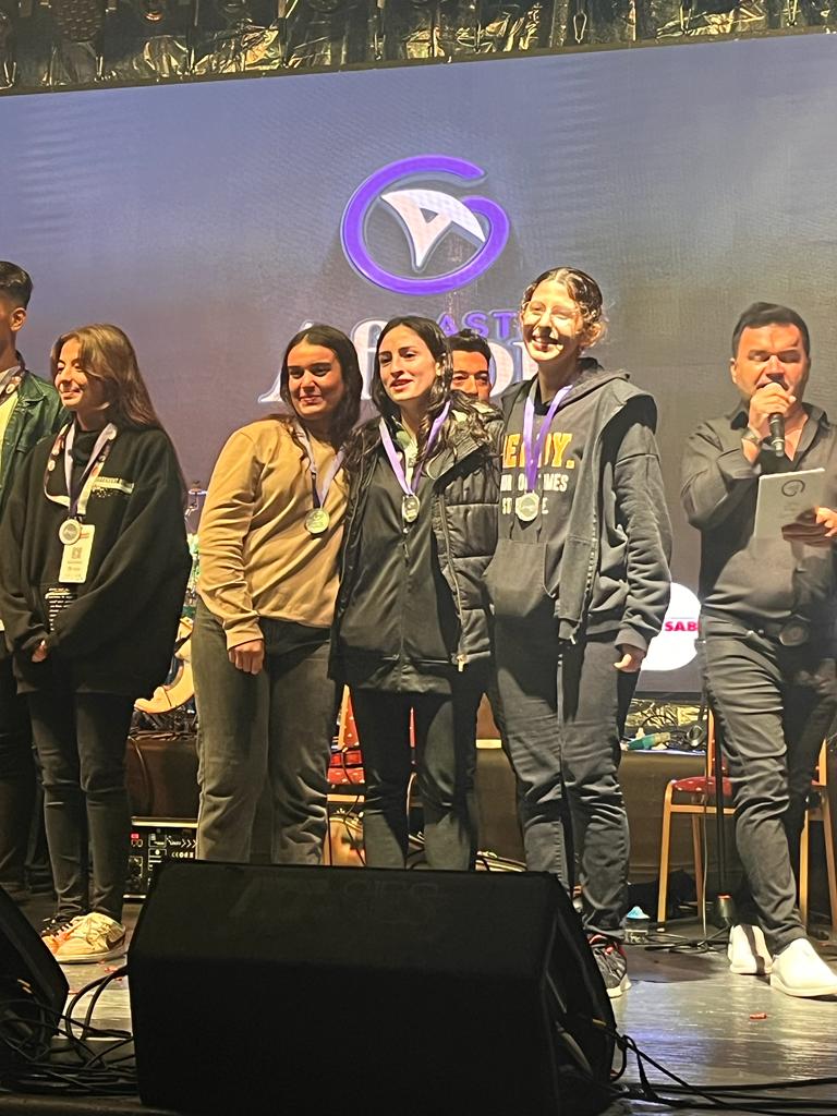 il_mem_45's tweet photo. IV. Uluslararası Gastroafyon Festivalinin ilk gününde Şehit Efkan Mesleki ve Teknik Anadolu Lisesi öğrencilerinin ve 20 farklı lise düzeyinde okulun katıldığı Modern Türk Mutfağı yemekleri yarışmasına katılan öğrencilerimiz Gümüş Madalya ile Alaşehir’e döndüler. https://t.co/LKL7oiQSpA