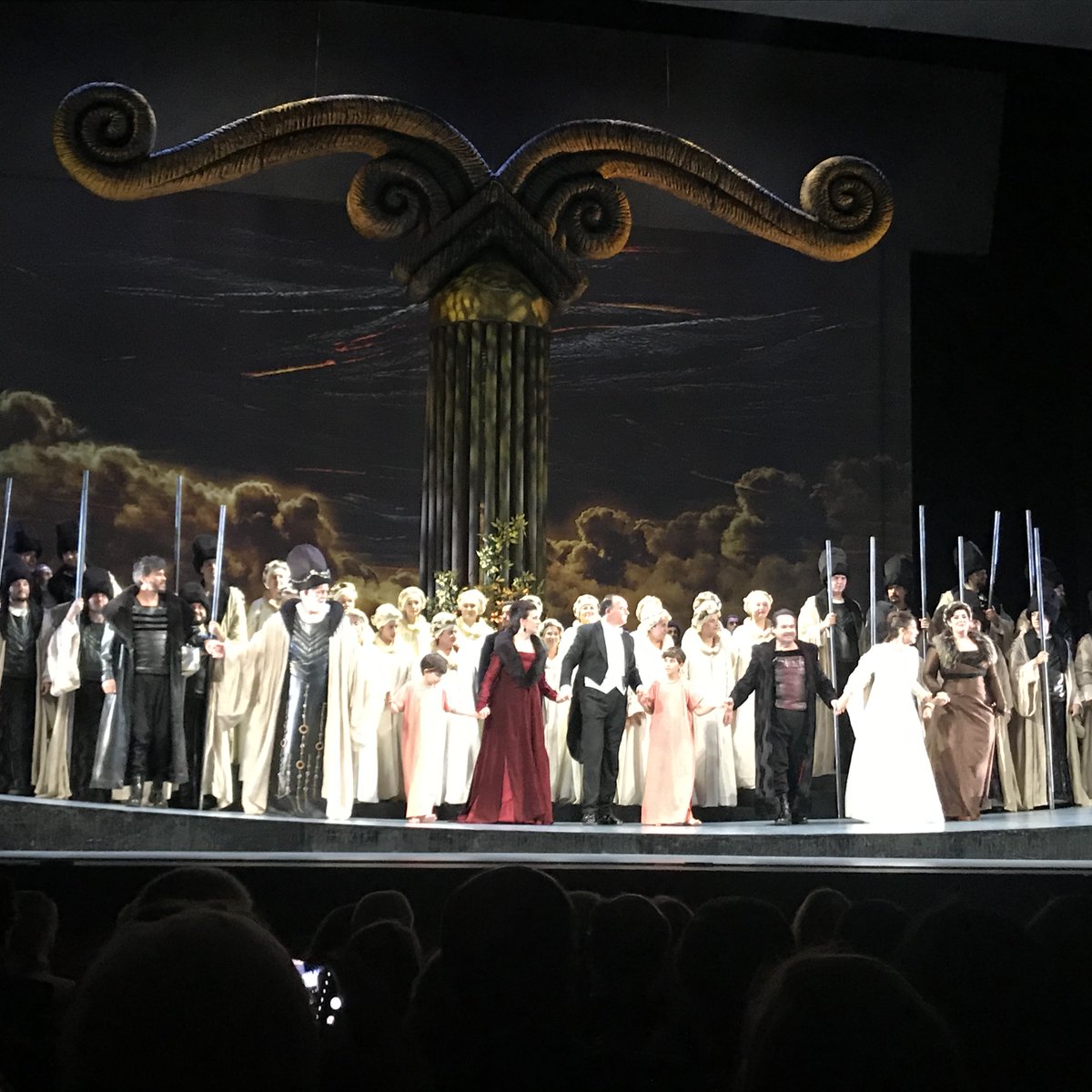 RamonSobrino1's tweet photo. Anoche, primera función de #NormaOVD de 
@operaoviedo con gran reparto encabezado por @FrancescaSassu @JosebrosT @GiacomoPrestia #PaolaGardina @serenaperez_ @FacundoMunoz016
Dirección de @RBalsadonna @MarioPontiggia 
@OFIL_Orquesta @Intermezzocoros 
Éxito 👏👏👏El domingo, 2ª https://t.co/qMoYJqCuDu