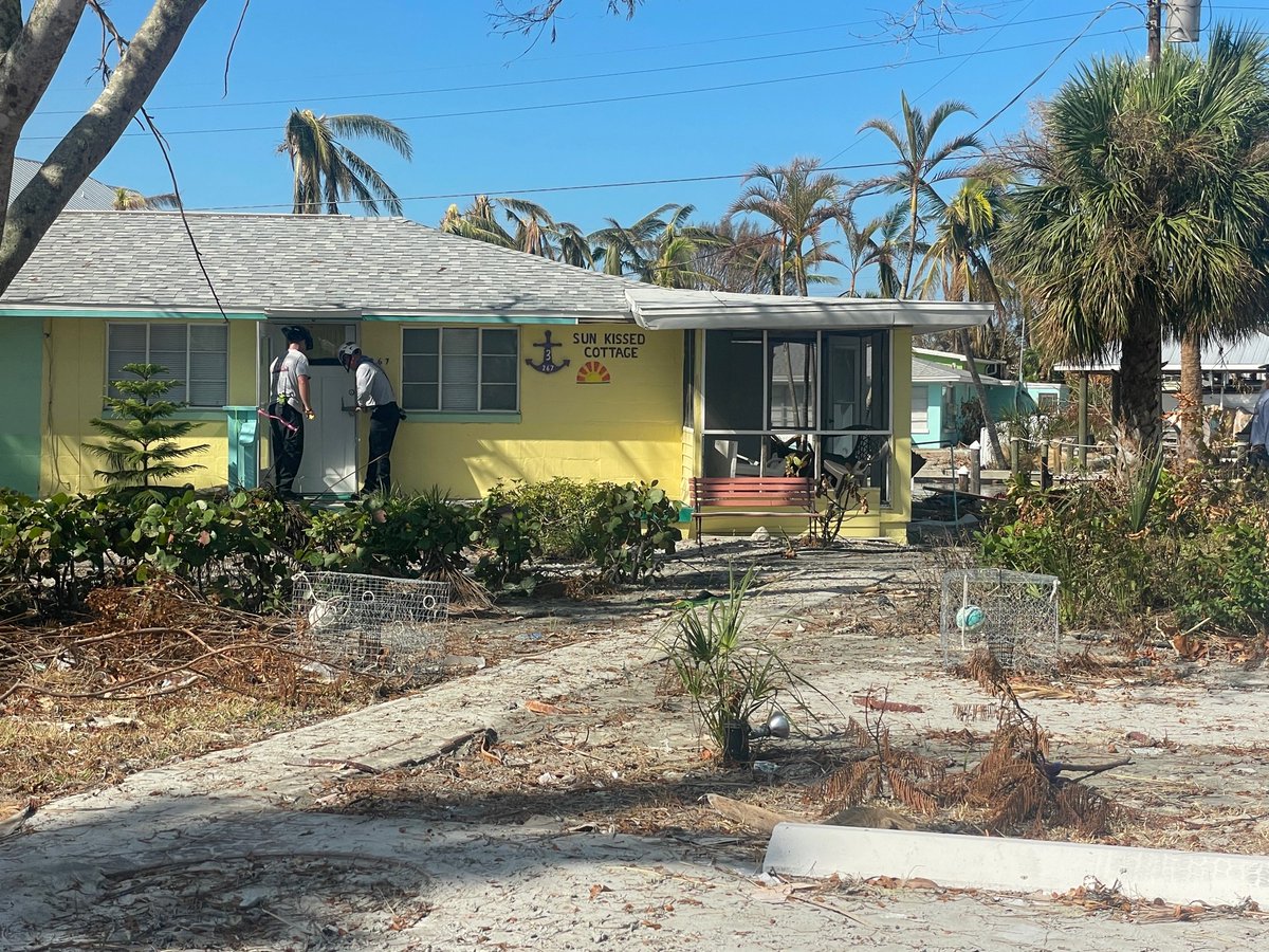 txtf1's tweet photo. Today TX-TF1 continued conducting secondary searches in Ft. Myers neighborhoods.Our members have been doing an outstanding job this week performing physical &amp; canine searches. We thank our logistics team, doctors &amp; @TAMUVET1 whose been working with us daily.#TEEX #TDEM #Hurricane https://t.co/RfVnTlTIV3