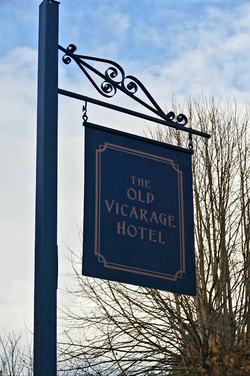 dianeechambers's tweet photo. Just 4 locations I investigated in the first 3 months of this year. All have a long & interesting #history & ghosts !!!
#paranormal #ghosts #History #paranormalinvestigation #buildingsofinterest
#MootHall #TheJamaicaInn #TheOldVicarageHotel #PengersickCastle ๐ธmy own https://t.co/F7uYWC73Fn