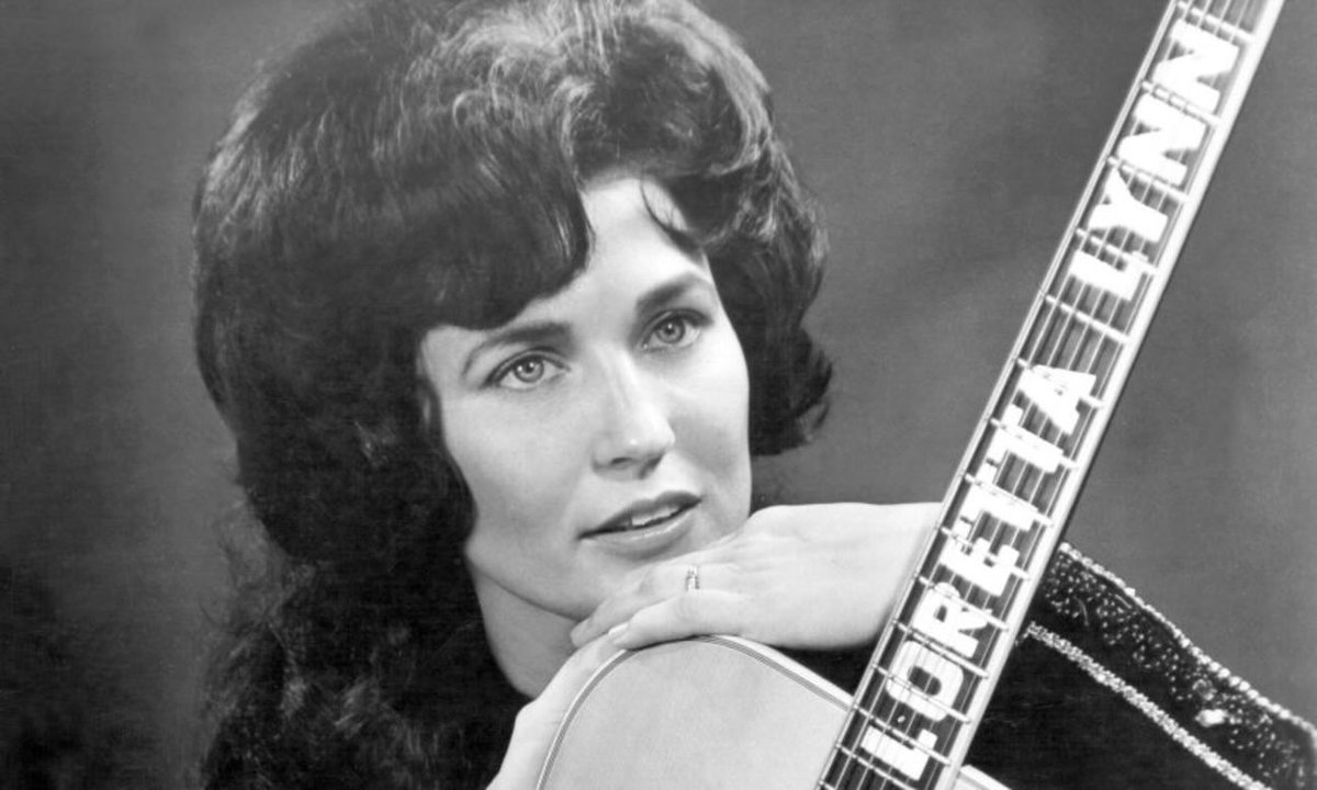 ReadieRighteous's tweet photo. Today at 6 pm ET on Recherché- you’re lookin’ at country- Readie presents a tribute to Loretta Lynn, only on https://t.co/HwL8A9R4y4 and 103.3 FM. See y’all directly!! #lorettalynn #wprb https://t.co/W48Uwb95fH