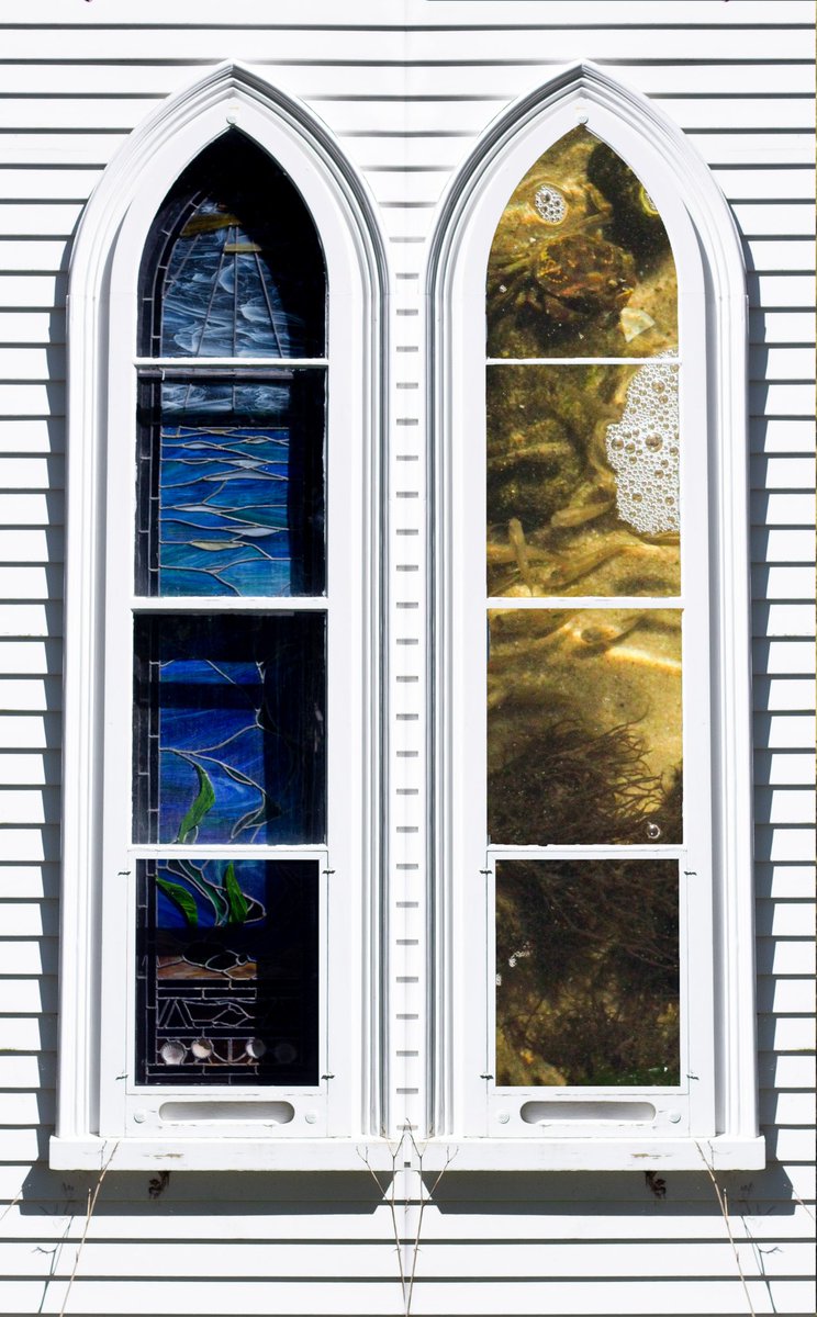 EliValentine4's tweet photo. Two windows by the sea https://t.co/j5OG11dmfs