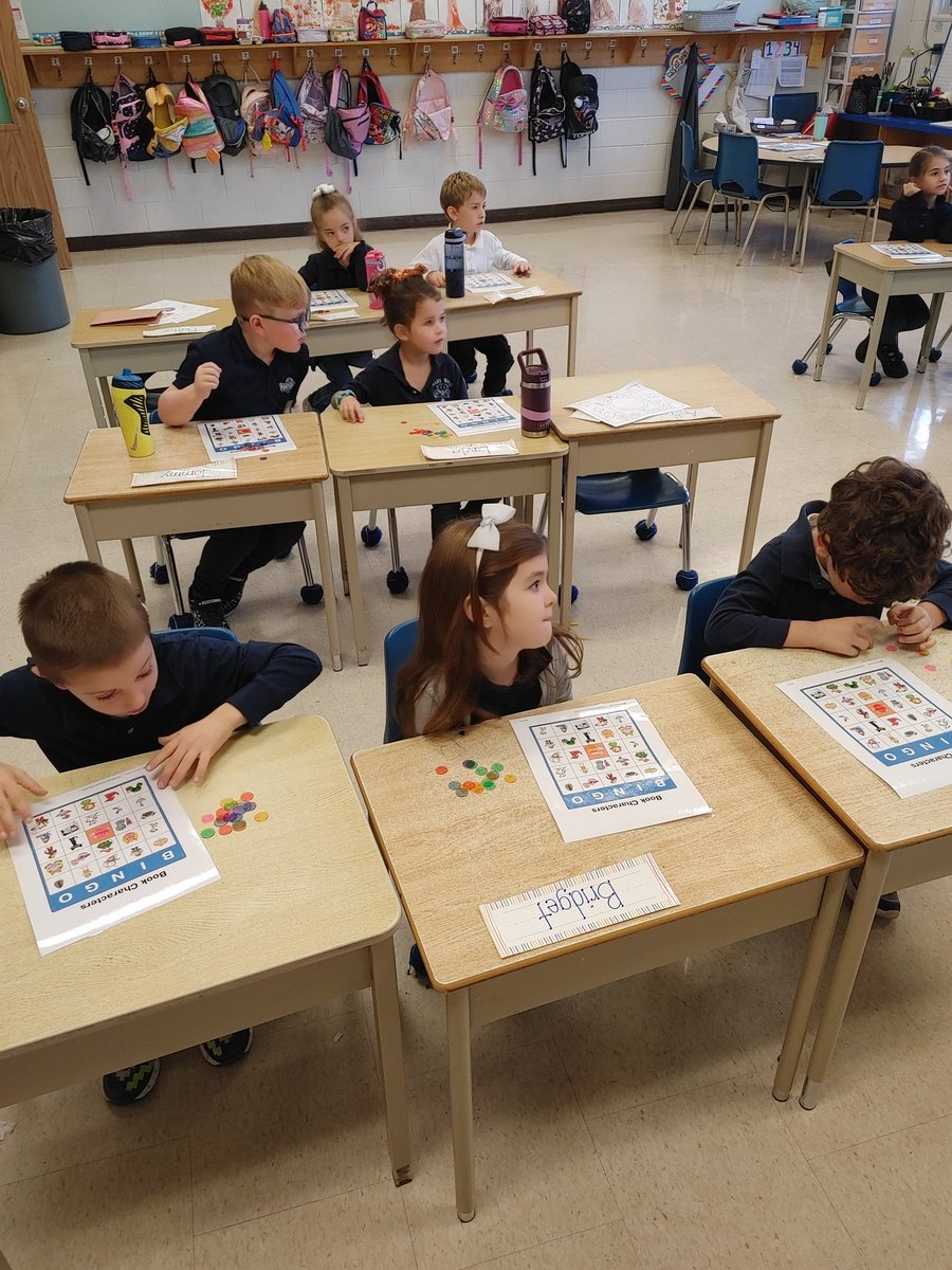FeraBunch's tweet photo. Enjoyed a wonderful visit from the niagara falls public library. Thanks for coming to @MaryWardNF. We loved the stories and playing BINGO https://t.co/IZyjYTIgfy