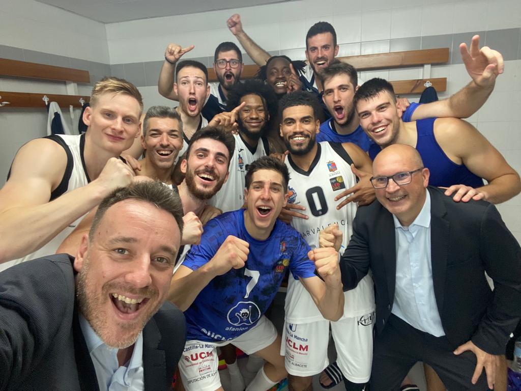 📸 | ¡La primera de la temporada! 😍

#JuntosSomosMásFuertes #LaFuerzaDelEquipo