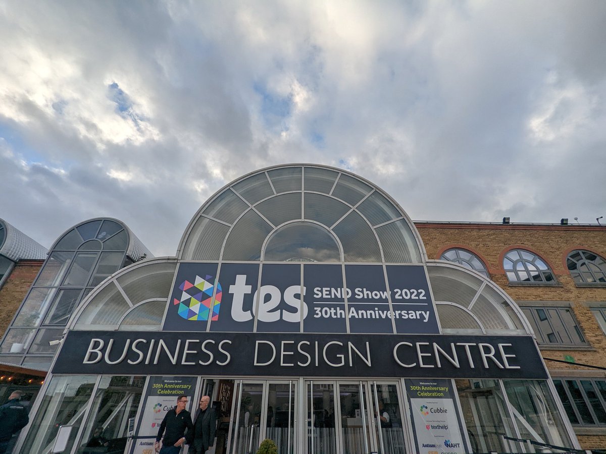 Still buzzing for a fantastically inspirational day at <a href="/SENDShowUK/">Tes SEND Show</a>. Overwhelmed by meeting so many amazing people and listening to so many passionate speakers, particularly <a href="/CarrieGrant1/">Dr Carrie Grant MBE (hc) 💙</a> <a href="/ActionDyslexia/">Neil Mackay</a> and <a href="/drsarahmoseley/">Dr Sarah Moseley</a>. I flipping love my job. #TesSENDShow #primaryeducation