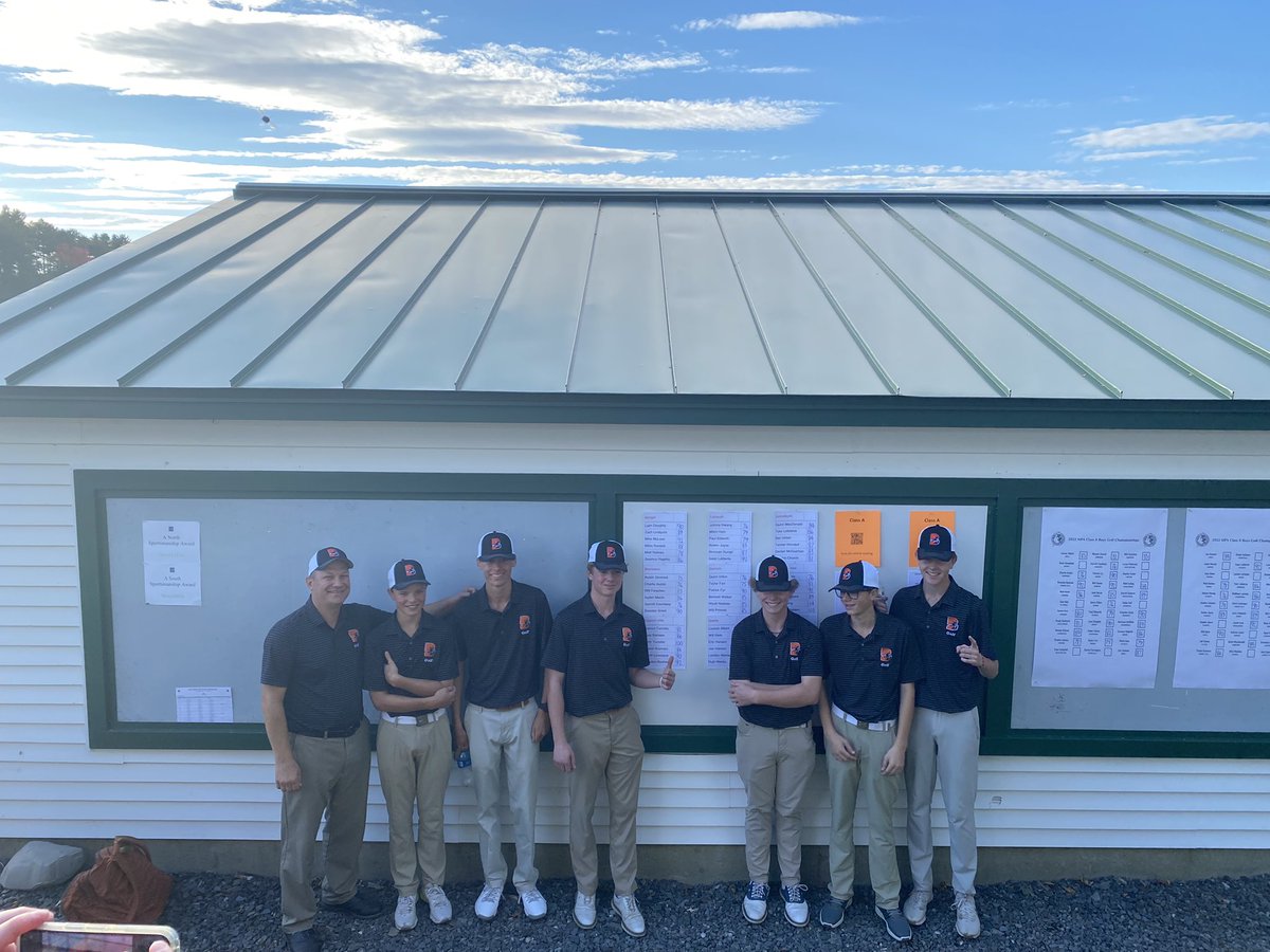 BrunswickAD's tweet photo. Ladies and gentlemen, your 2022 class and Golf state champions!
#GoBrunswick #GoDragons @SuptPotenziano https://t.co/MP22zXopPs