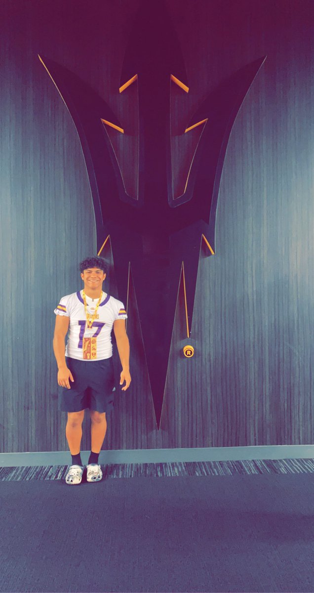 Jimenez_17_B's tweet photo. @ASU tour with DEA. Great experience‼️ @ASUFootball @SundevilFB https://t.co/dE2zA3eppI
