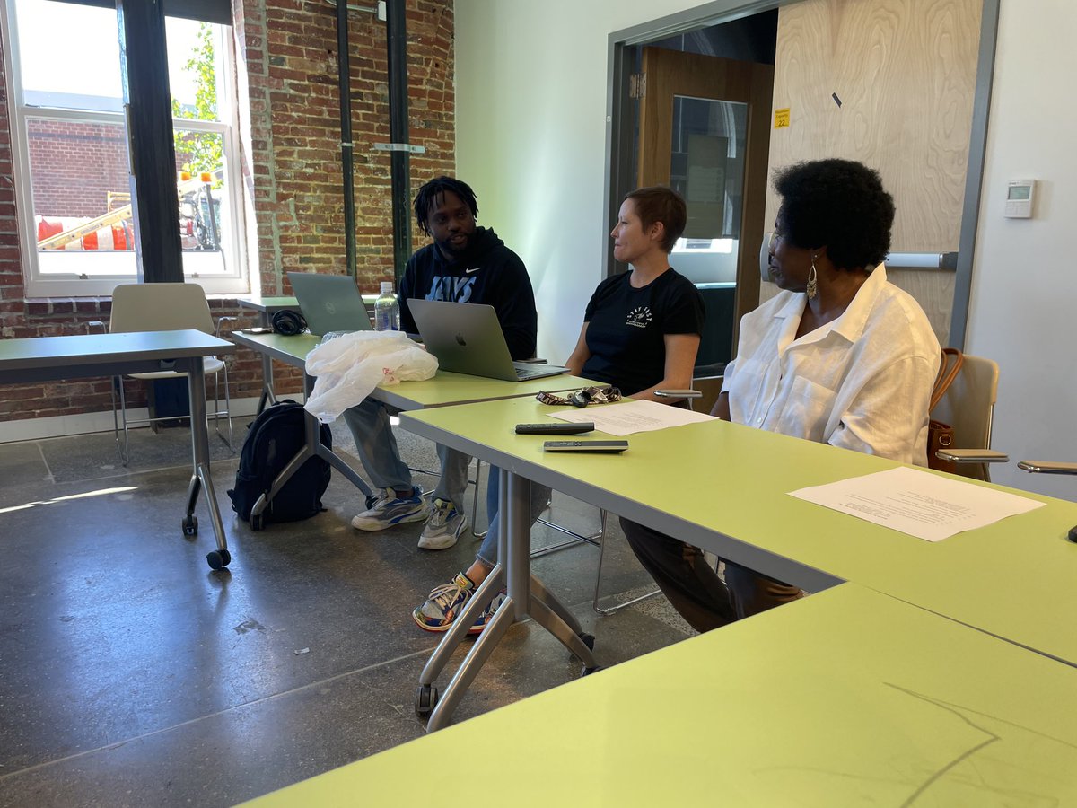 UMBCPubHum's tweet image. Meeting with our Fellows Lion Brother’s Building 🤓 #connections #communitybuidling 💥