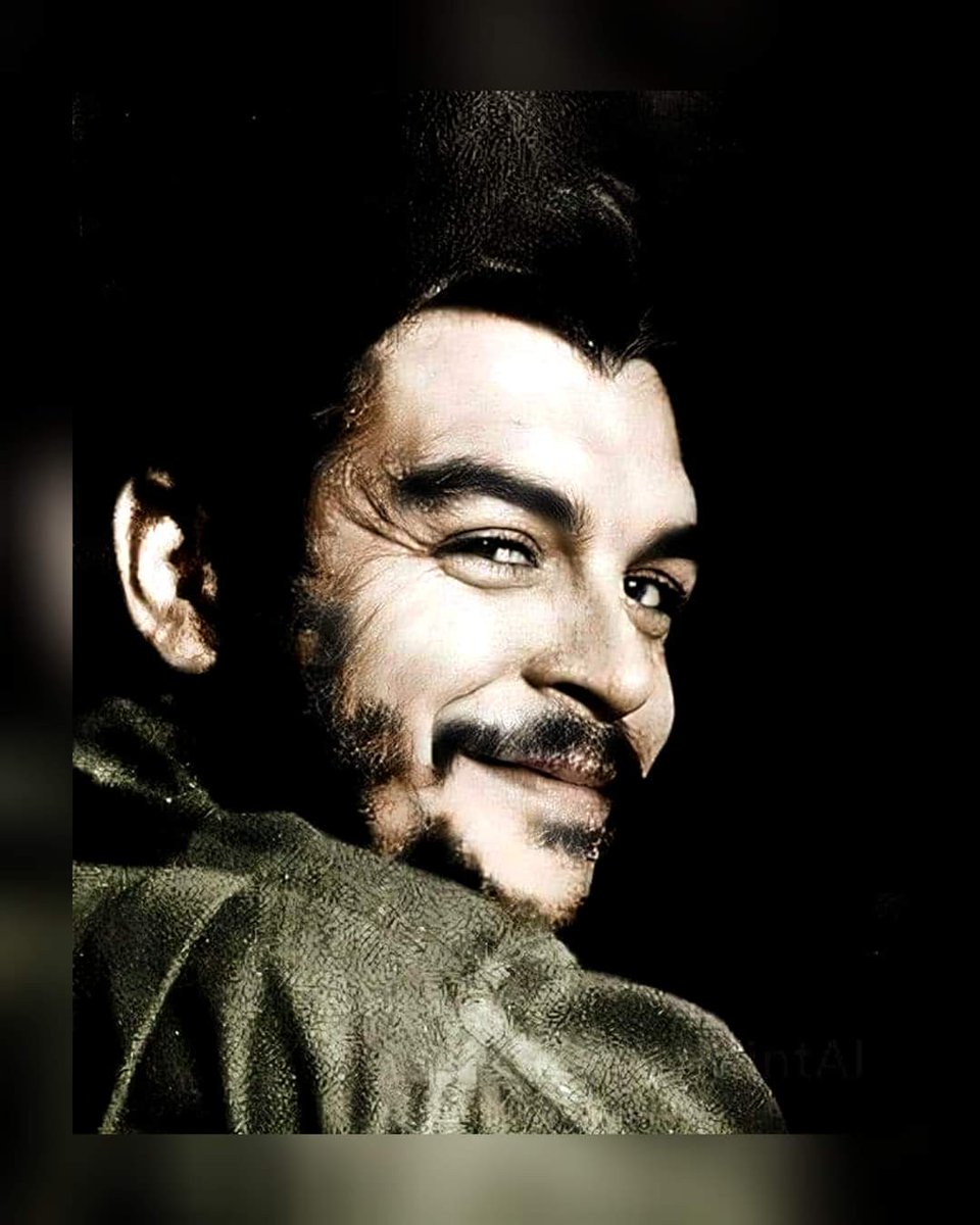 ASEGÚRATE ESTAR EN LA MIRADA DEL #CHÉ
Su ejemplo seguirá apuntando hacia una genuina revolución proletaria y popular.

La vista del #Ché  escudriña el alma y nos traslada al horizonte de nuestro presente y transparente, trasciende las edades y todos los tiempos.
#CheVive