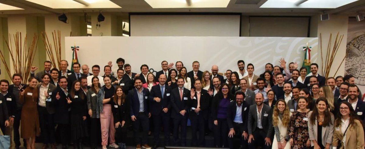 fintechmx's tweet photo. Nuestro Director General, Ernesto Calero, participando en el Foro Acelerador de Sinergias entre Startups, Sector Tec y Gobierno #FASSST en la Secretaría de Relaciones Exteriores de México, encabezado por el Canciller Marcelo Ebrad Casaubon.
#FinTech
#startup https://t.co/L56x9lGZ24