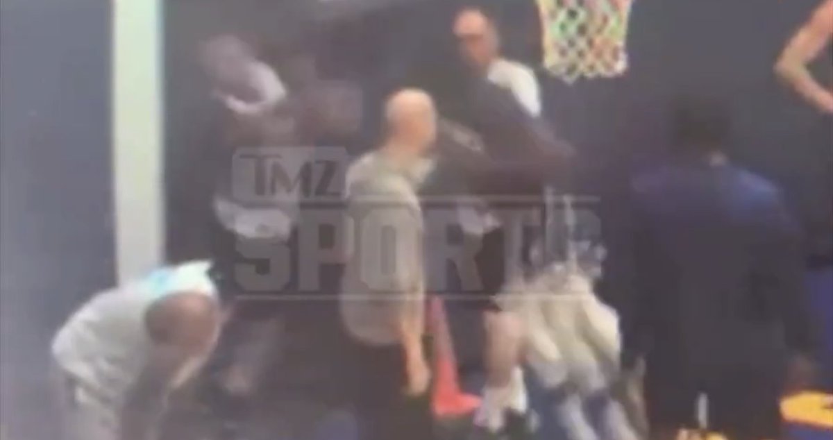 yycwire's tweet photo. WATCH: There was an altercation between Golden State Warriors players Draymond Green and Jordan Poole during a team practice. https://t.co/ZwyBXQdsaC