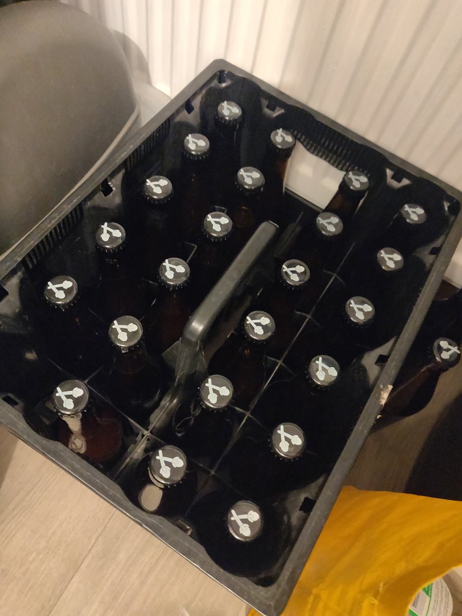 OliverChild's tweet photo. So the cloves we put with the pumpkin in the beer ended up dominating the brew. Had to do some last-minute rebranding 😬 https://t.co/xGz3uvbLNZ