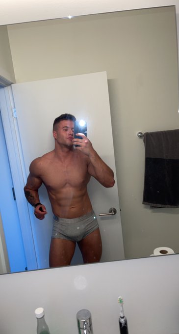 Looking and feeling good! https://t.co/vEGBiw3QiI<a href="/tag/staytuned"class="tags"><span>#staytuned</span></a><a href="/tag/valentinesday"class="tags"><span>#valentinesday</span></a><a href="/tag/loveislove"class="tags"><span>#loveislove</span></a>