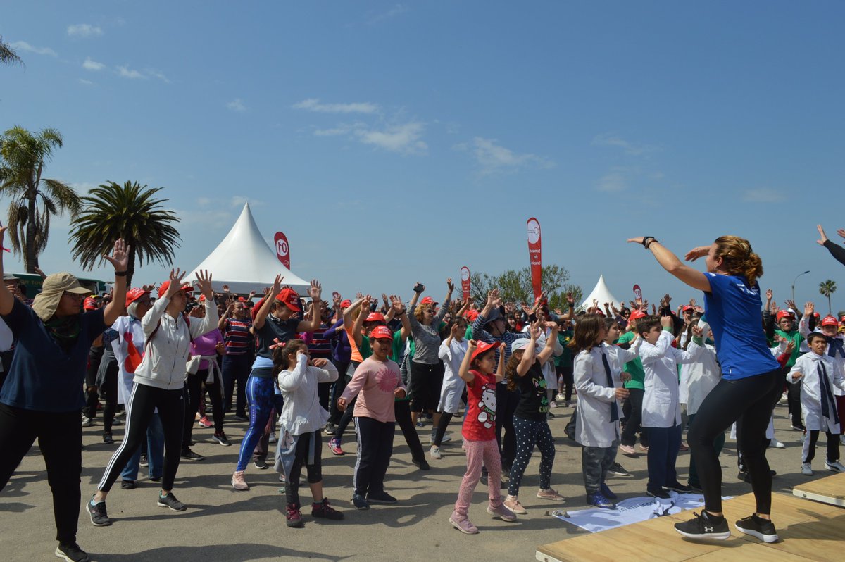 Comisión Cardiovascular (@cardiosaluduy) on Twitter photo “Corazón al movimiento” en el predio de Kibón. Actividad de promoción de la actividad física. Ser + activos y - sedentarios.
+ de 500 personas desde plazas de Deporte de la <a href="/UyDeporte/">Secretaría Nacional del Deporte</a> , del <a href="/CSacude/">Complejo Municipal SACUDE</a> de la <a href="/montevideoim/">Intendencia de MVD</a>, de la <a href="/Procardias/">Procardias</a> e instituciones educativas. “Corazón al movimiento” en el predio de Kibón. Actividad de promoción de la actividad física. Ser + activos y - sedentarios.
+ de 500 personas desde plazas de Deporte de la <a href="/UyDeporte/">Secretaría Nacional del Deporte</a> , del <a href="/CSacude/">Complejo Municipal SACUDE</a> de la <a href="/montevideoim/">Intendencia de MVD</a>, de la <a href="/Procardias/">Procardias</a> e instituciones educativas.