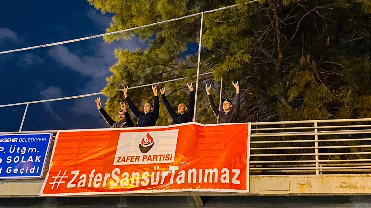 Karabağlar teşkilatı olarak Türk Milleti'nin özgürlüğü kısıtlanamaz diyoruz #ZaferSansürTanımaz <a href="/umitozdag/">Ümit Özdağ</a> <a href="/Alidincercolak/">Ali Dinçer Çolak</a> <a href="/TuncaEge/">Av. Ege Tunca</a> <a href="/tolgagldiken1/">Tolga Güldiken</a>