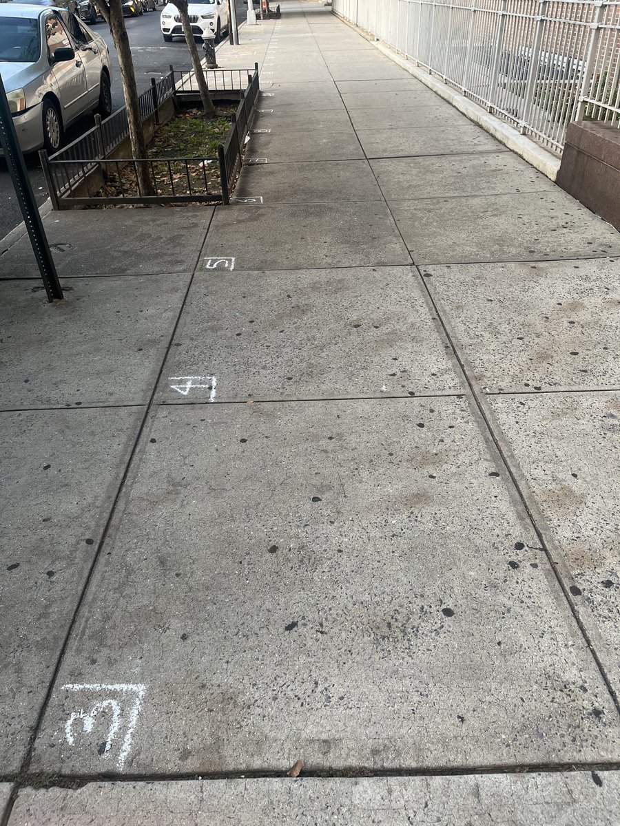 _b_p's tweet image. Pristine weather conditions for #sidewalkmath today.