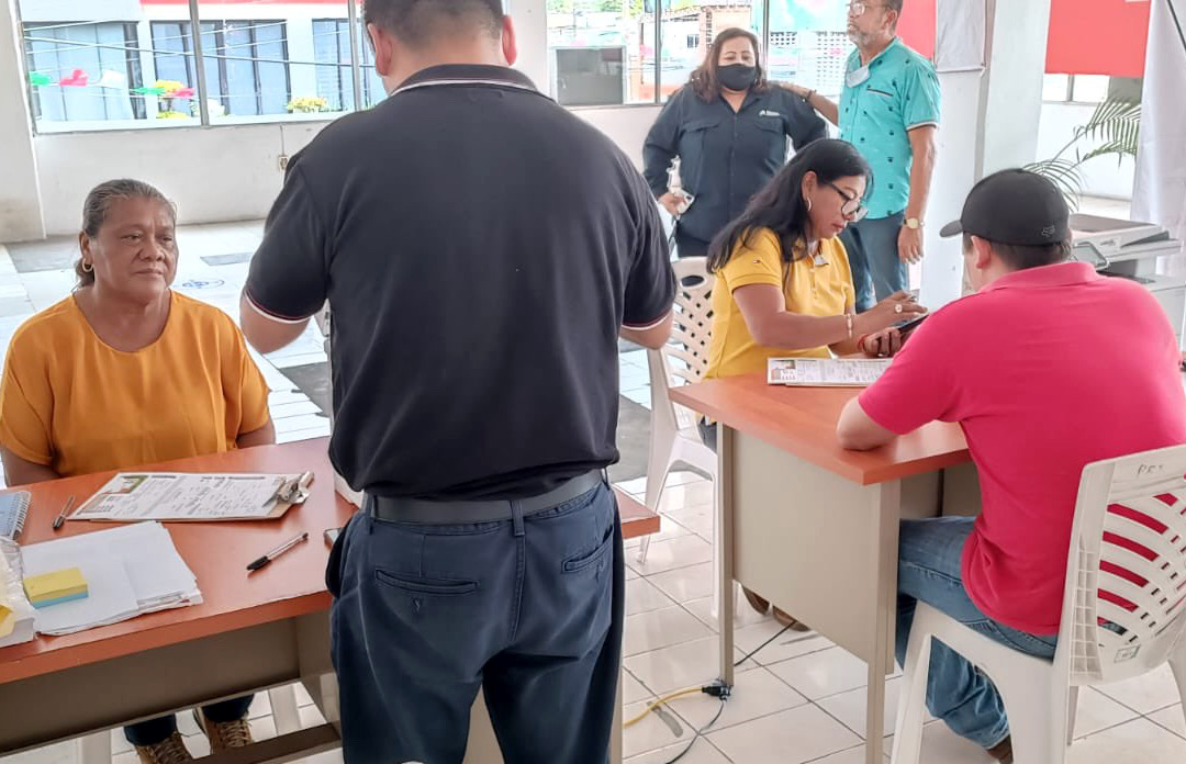 PRIVeracruz_'s tweet photo. En #Nanchital continúa la Jornada de Afiliación, Refrendo y Actualización de Datos de Militantes.

La Subsecretaría de @AfiliacionV trabaja en coordinación con @CnarpPri para llevar a todas las regiones de #Veracruz la campaña que tiene como fin fortalecer la militancia priista. https://t.co/opzeqsCy8m