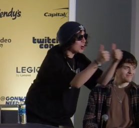 thelorebitch's tweet photo. someone asked a question about breaking bad and suddenly all of quackity’s energy re-entered his body https://t.co/FN6cUdiwQO