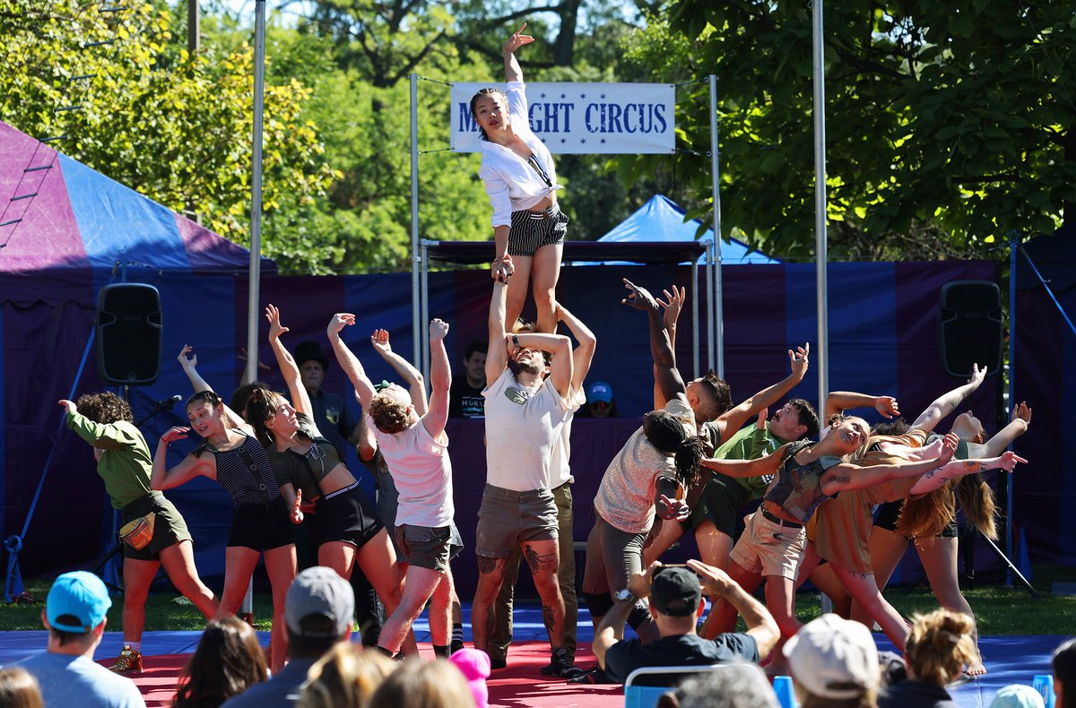 Story about West Side performance artist touring with <a href="/mncircus/">Midnight Circus</a> 

chicagotribune.com/people/ct-isab…

🎪🤡