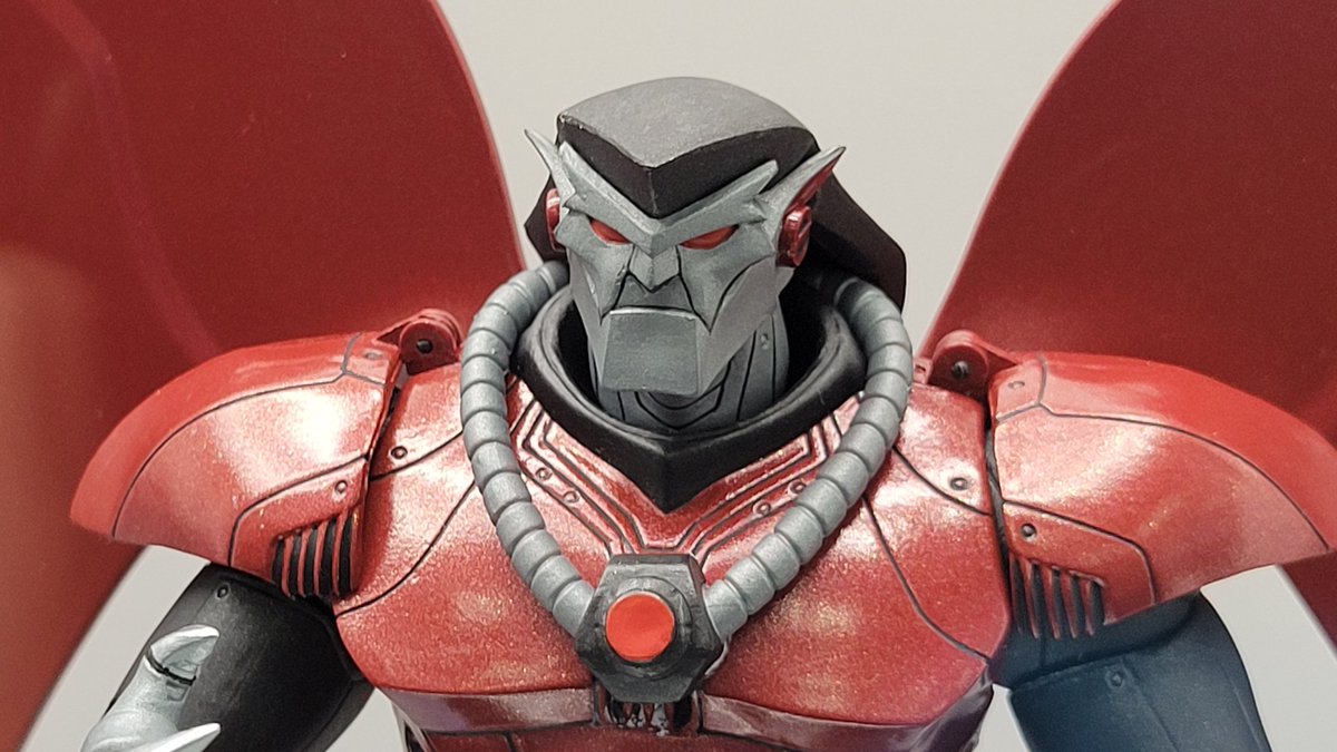 Up close with NECA's new Xanatos figure at #NYCC2022 <a href="/NECA_TOYS/">NECA</a>  #nycc #gargoyles