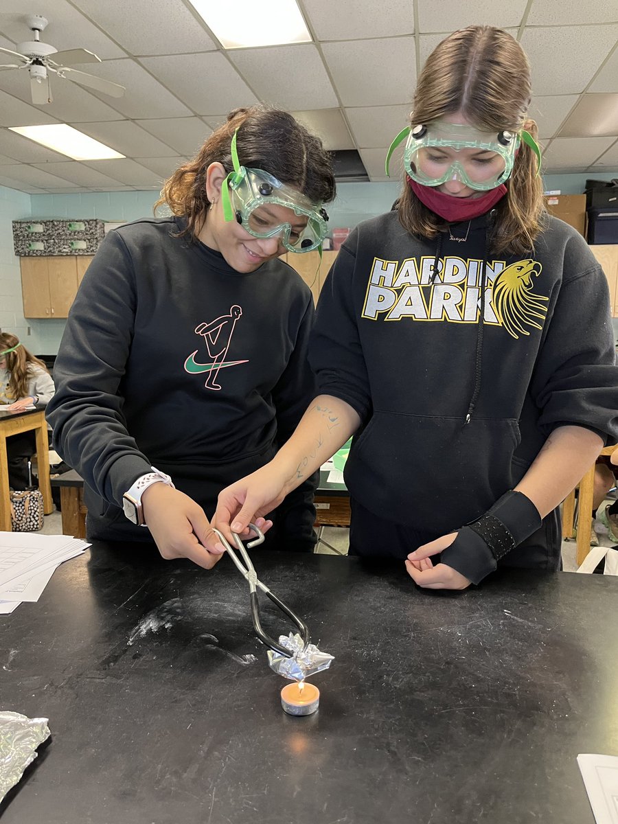 amyatkinswcs's tweet photo. A week full of labs in 8th grade science class this week! Lots of learning about chemical and physical properties! #WeAreWatauga #science https://t.co/5vo10GynFD