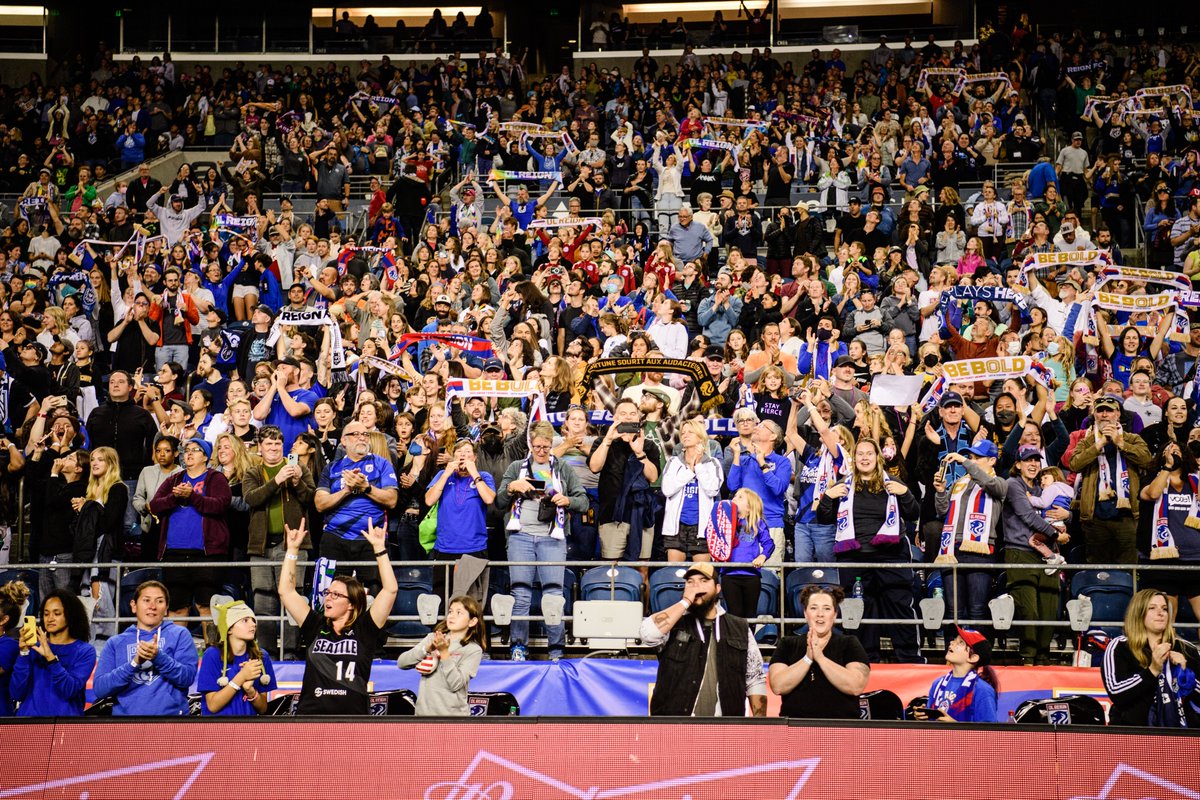 reignfc's tweet photo. You make @LumenField look GOOD 🙌❤️

Let's pack the place for our Semifinal on 10/23 - 

🎟️🎟️ https://t.co/puzaYhIOBo

#BoldTogether https://t.co/bO2fzJBDxQ