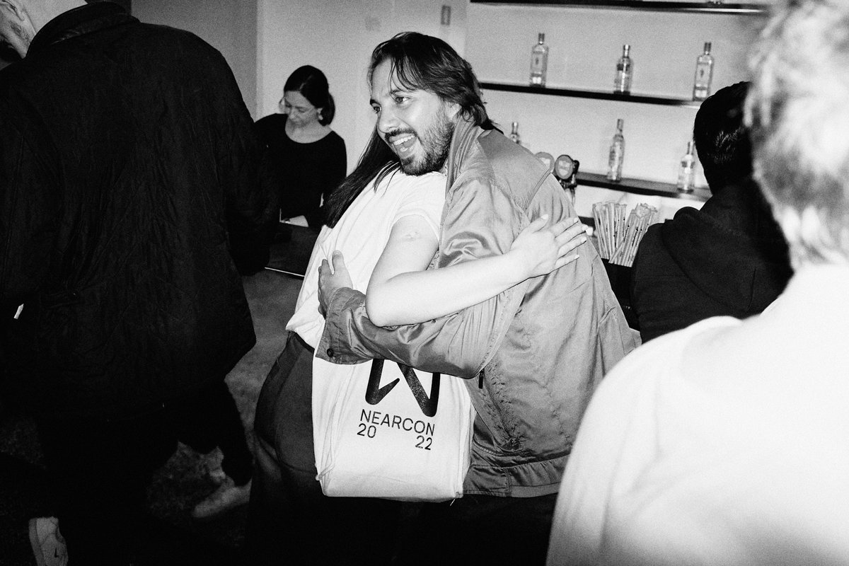 Not sure what #NEARCON is (mostly because I'm a Pomeranian) but it looks like a good time 💖 #NEAR 
LET'S ONBOARD HUMANS 🔥🚀