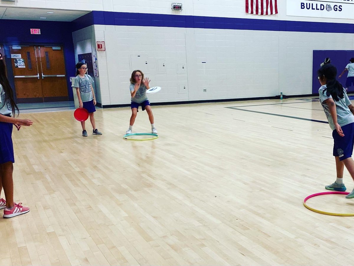 BburgHPE's tweet photo. Students in 6th gr #PhysEd at @AllThingsBWMS enjoyed lessons and games this weeks using flying discs. They did GREAT and had SO much fun! Ask kids about how they can play something similar to Kan Jam with just a #Frisbee and any target. #lifetimeactivity #recreation https://t.co/W0MRORiYxp