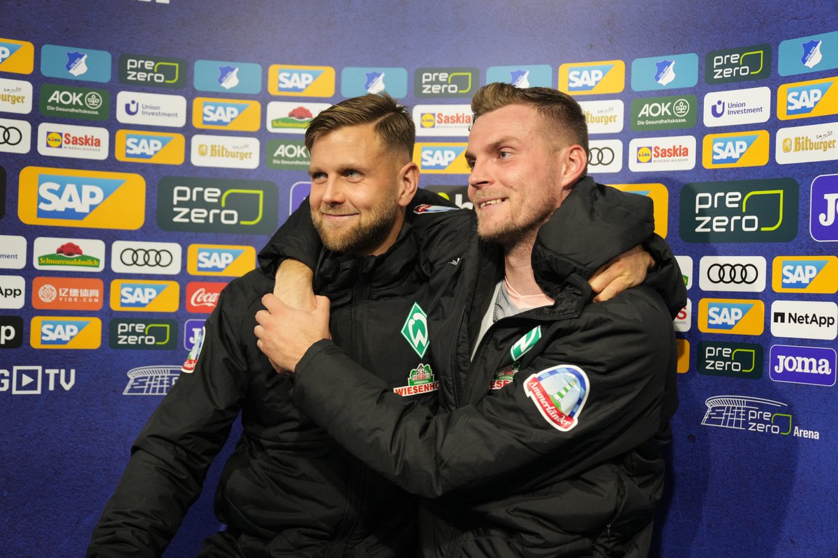 #Füllkrug nach dem Spiel über #Ducksch:

"Es freut mich enorm für Duckschi, weil er es sich erarbeitet hat. Ich habe schon letzte Woche gesagt, dass es für uns als Mannschaft super ist wenn es einen weiteren Spieler gibt der trifft".

#Werder | #TSGSVW