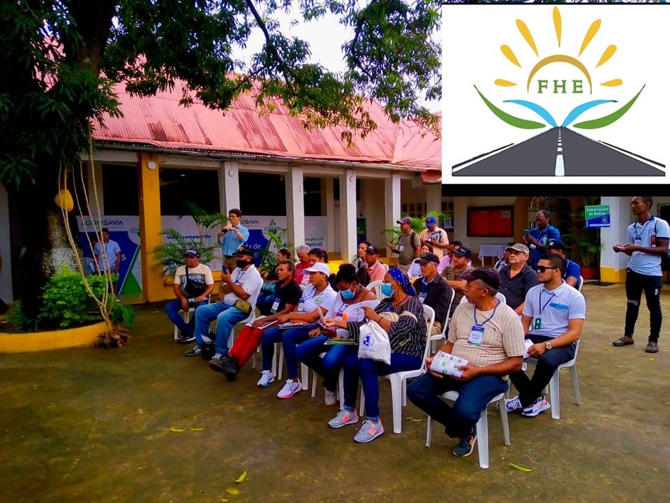 horizontes_de's tweet photo. Encuentro entre empresarios, campesinos y organizaciones en el marco del #PlanYucaPaís liderado por @SomosAGROSAVIA
 y el @MinAgricultura en el cual se busca estimular la producción de yuca industrial en el Carmen De Bolívar, Montes De María. @GobDeBolivar @monomerossa https://t.co/ovyS8daGKr