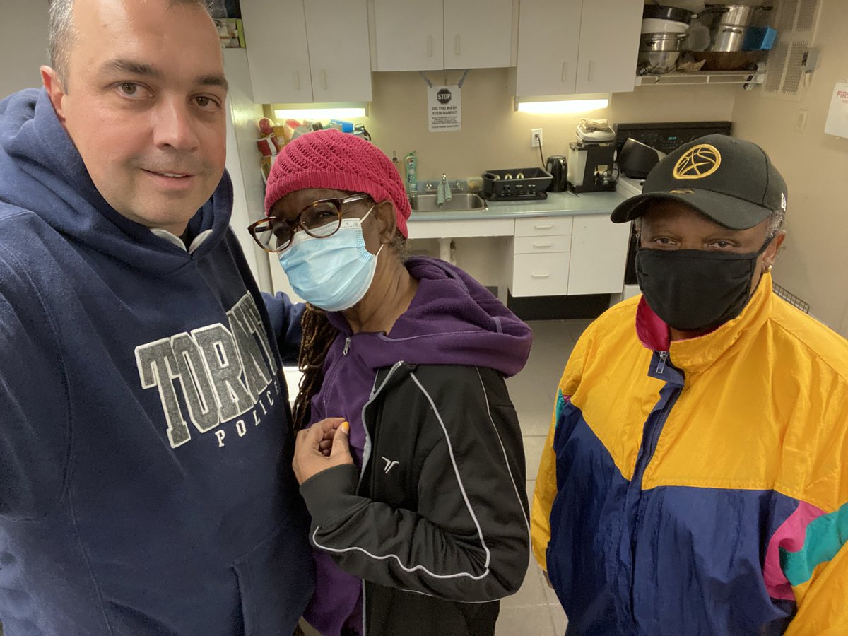 Thank u <a href="/LoblawsON/">Loblaws</a> 396 St Clair Ave W, thank u <a href="/Kitchen24_/">Kitchen24</a> thank u <a href="/globalmedicdmgf/">GlobalMedic</a> and BIG thx to our #community members who donated to #CentralCulturalLatinoAmericano #ThanksgivingWeekend #fooddrive BIGGER thx to the #volunteers #Rockstar