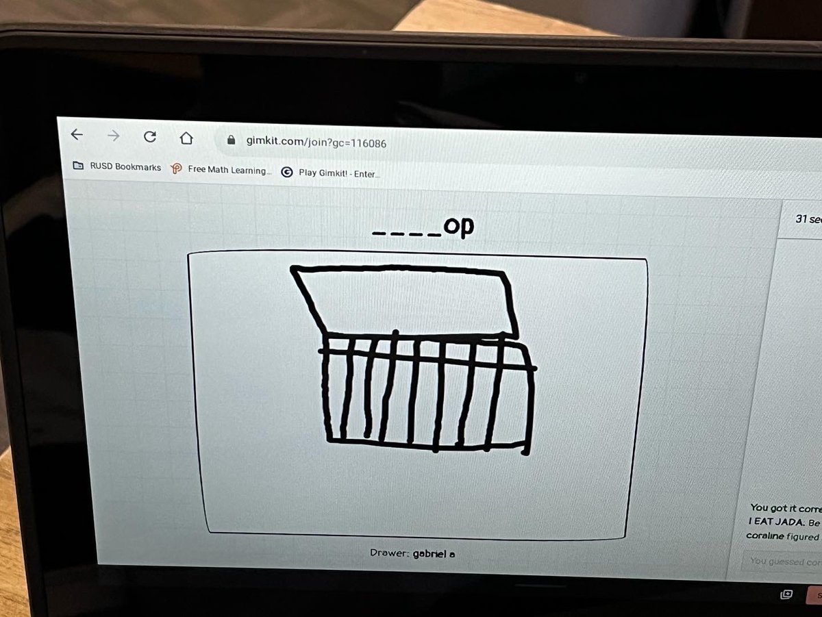 ArroyoVerdeRUSD's tweet image. Online form of Pictionary. What is do you see? #learningwithtechnology #thisisrusd #arroyoaztecs