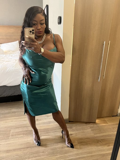 Mm let me rate your cock 😂!! https://t.co/dWsKItuB6G #dickrating #dominatrix #ebonygoddess #kelliprovocateur<a href="/tag/dominatrix"class="tags"><span>#dominatrix</span></a><a href="/tag/ebonygoddess"class="tags"><span>#ebonygoddess</span></a><a href="/tag/kelliprovocateur"class="tags"><span>#kelliprovocateur</span></a><a href="/tag/2000cc"class="tags"><span>#2000cc</span></a>