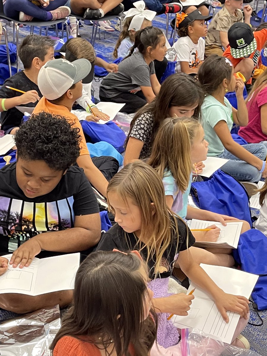 Yermo_Eagles's tweet photo. Our 1st and 2nd grade students had a blast on their field trip today to CSUSB for a Reading Rally! Lots of hands on activities and shows that kept them engaged with literacy. Thank you @SBCSS_FamEngage @SBCountySchools !! #avideagles #TheSilverValleyWay #literacy https://t.co/VF6iBqkZzD